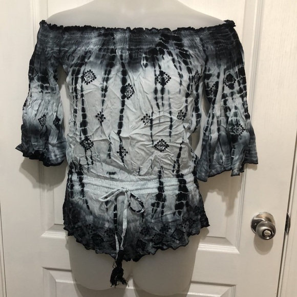 Bathing suit coverup - Picture 4 of 8